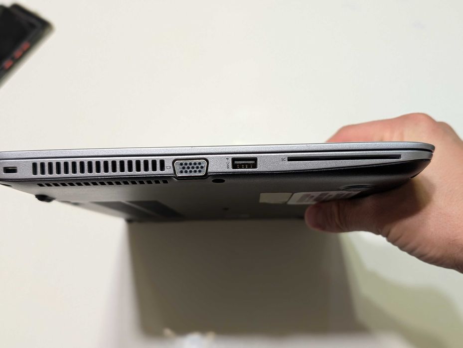 HP Elitebook 840 G3 БЕЗ БАТЕРИЯ, но със зарядно