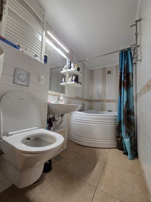Apartament 4 camere, 2 boxe, loc parcare ADP