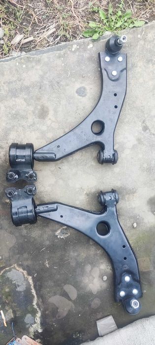 Brat suspensie / bascula Ford Focus 2 C-Max Volvo