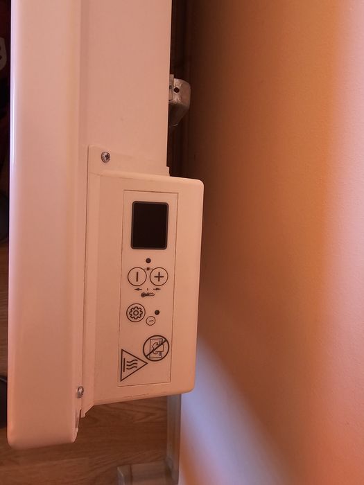 Конвектор Airelec Tactic Pro 2000W, Електронен термостат