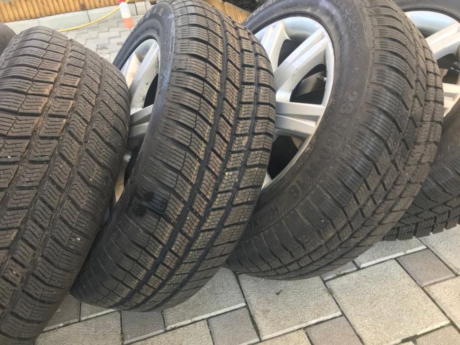 Jante Q5 R18 echipate cu anvelope de iarna marca Barum 235/60/18