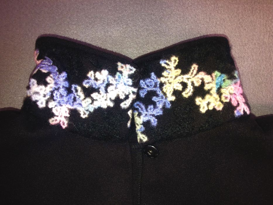 Jacheta Neagra cu accente florale