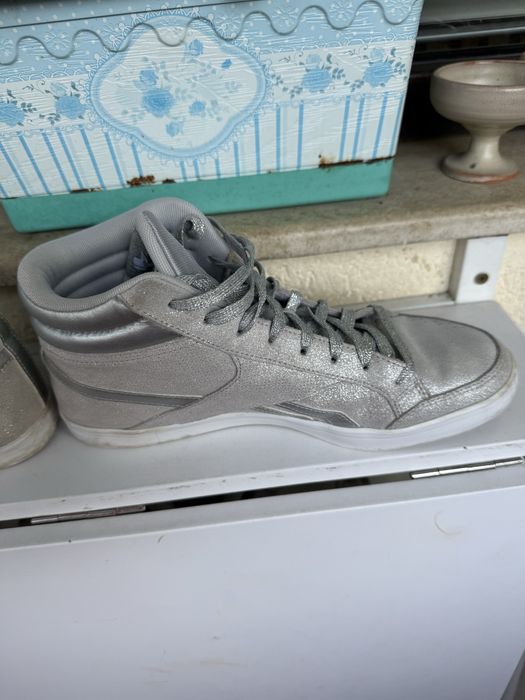 Дамски сребристи кецове Reebok