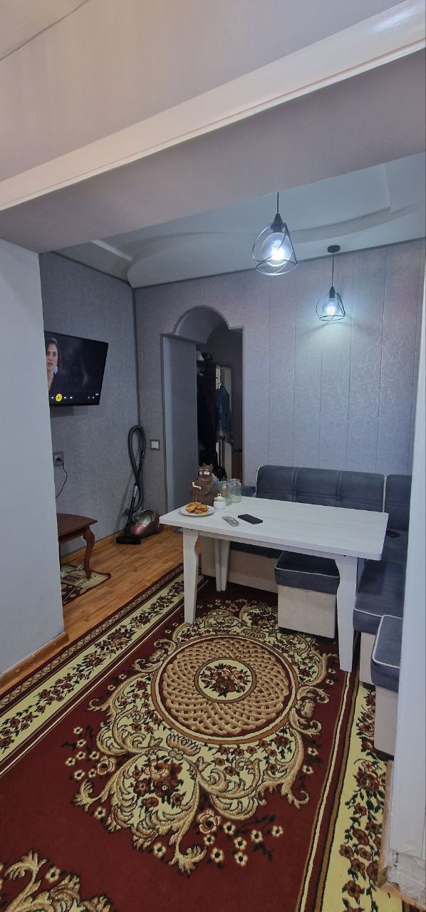 Срочно продаётся однокомнатная квартира на метро Беруний. Новый ремонт