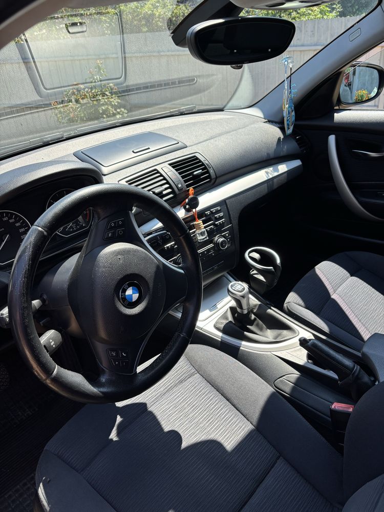 BMW seria 1 an fabricatie 2011
