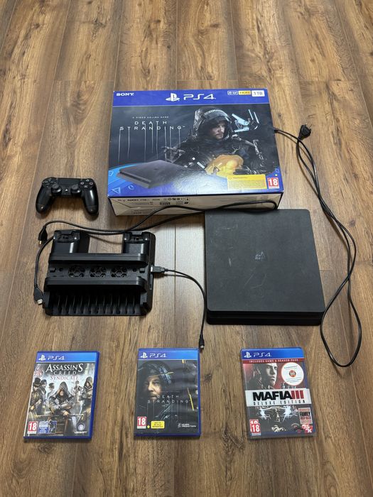 PlayStation 4 Slim