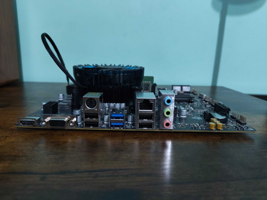 Vand kit Intel Core I3 12100f,  MSI PRO H610M-E, 16GB 2400Mhz