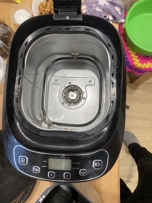 Продам хлебопеч пользуюсь редко 50тыщь