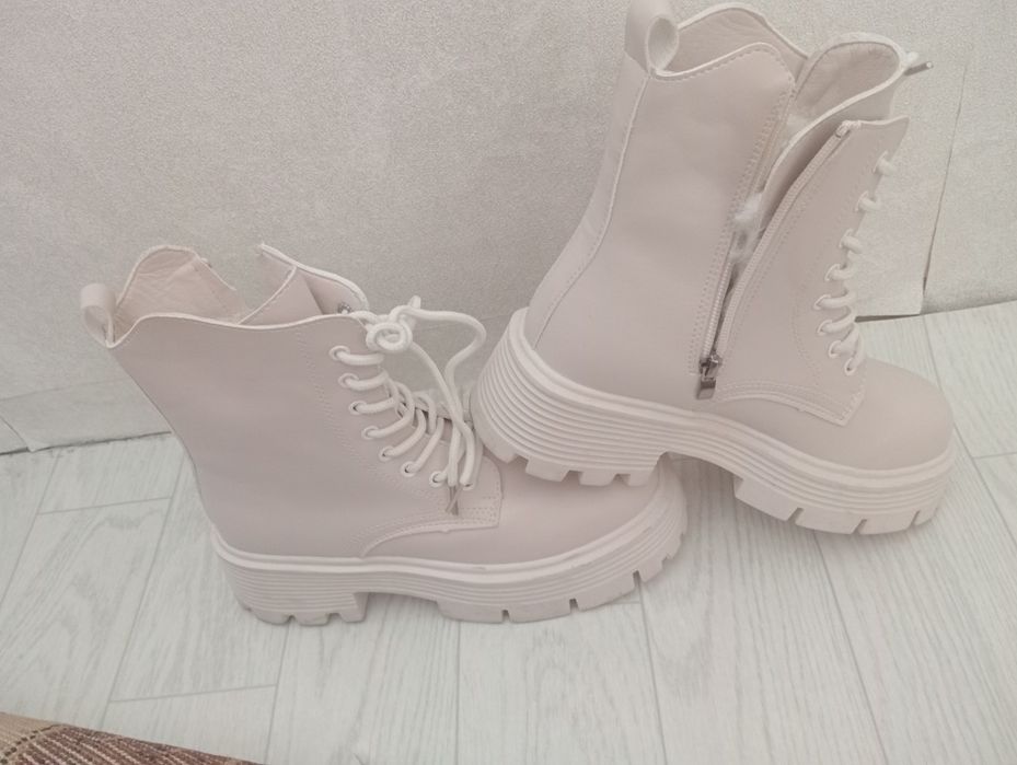 Продам ботинки  зимние