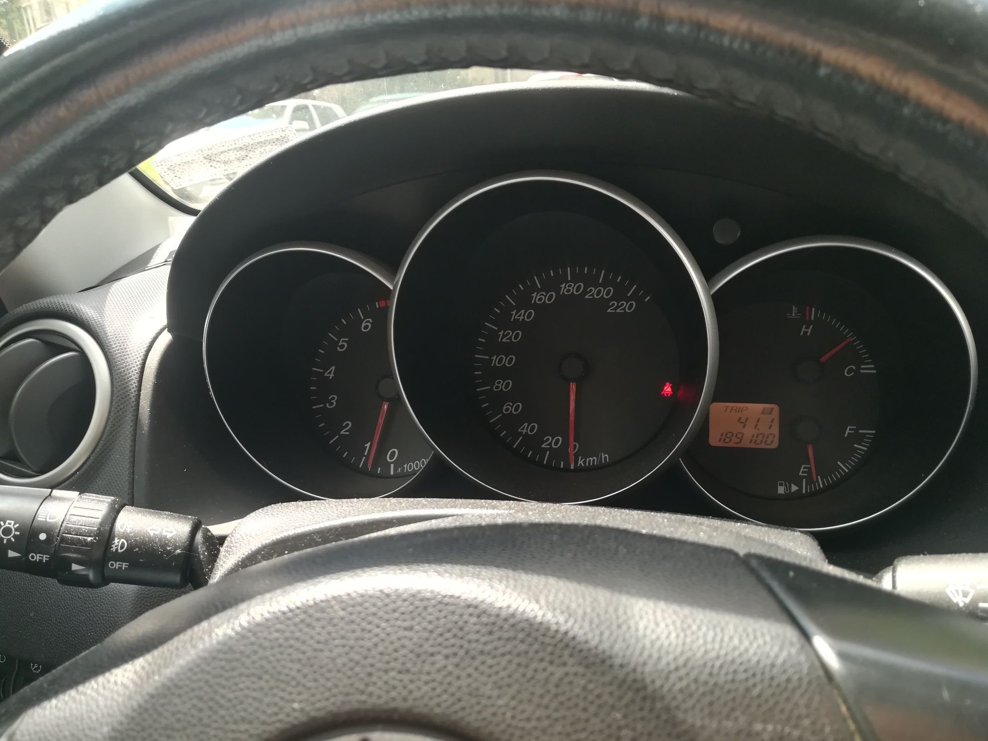 Mazda 3 бензин 1.6 + Lpg