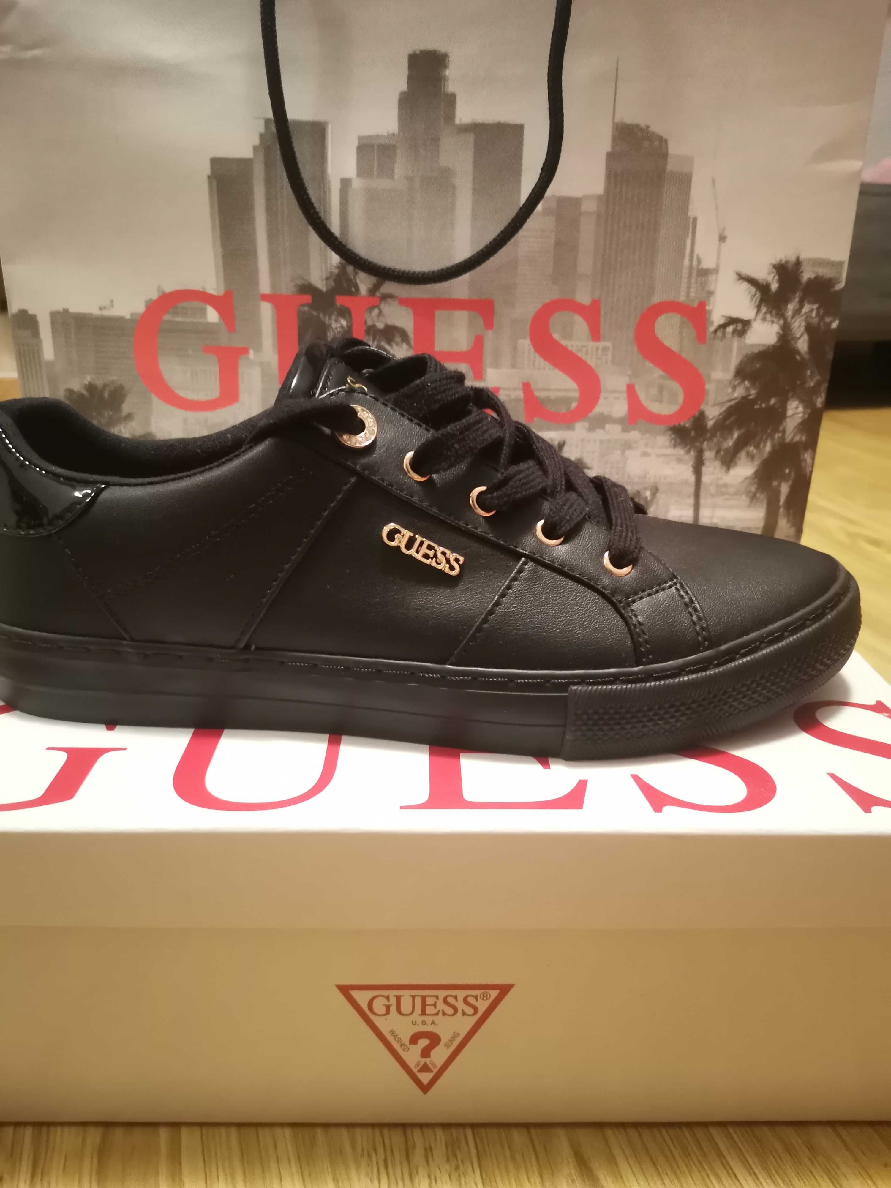Дамски кецове Guess