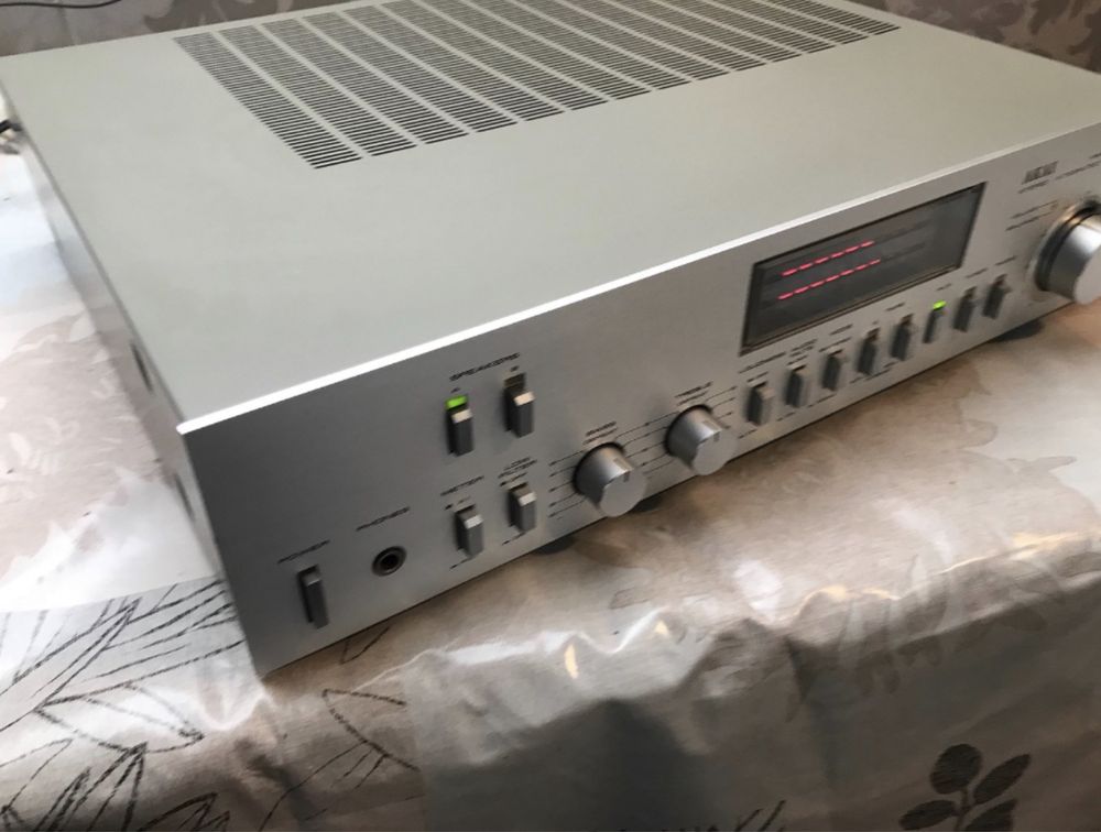 amplificator audio hifi akai am-u55 distorsie 0.05 110w