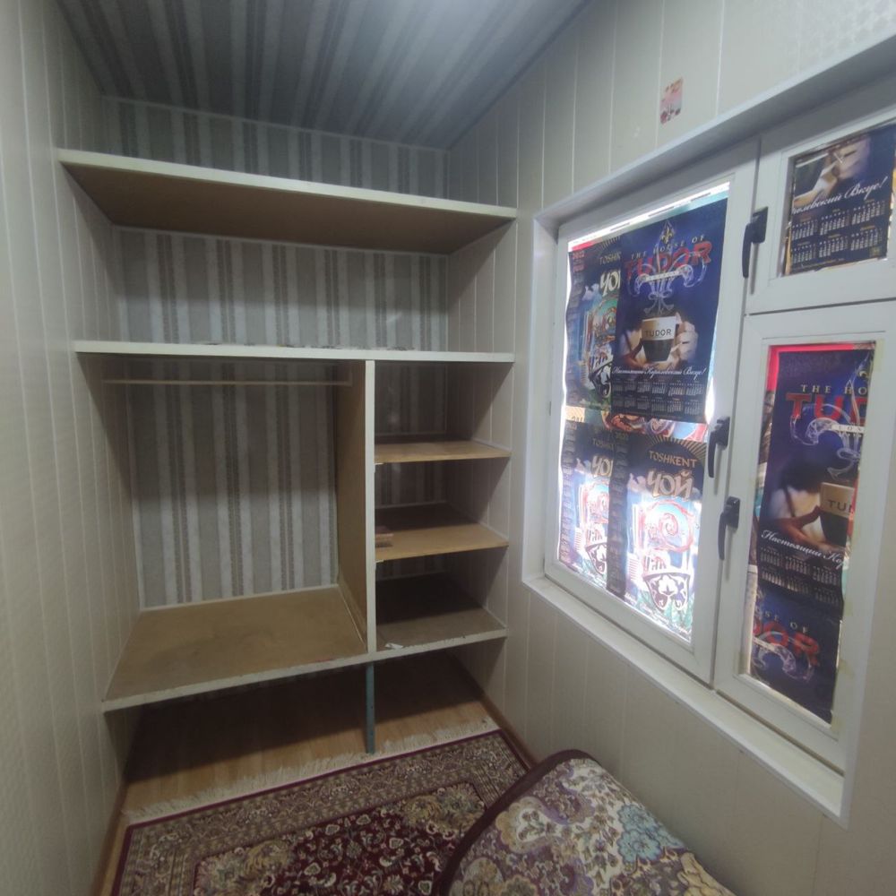 Кизларга Яшнобод тумани Winderkind school олдида