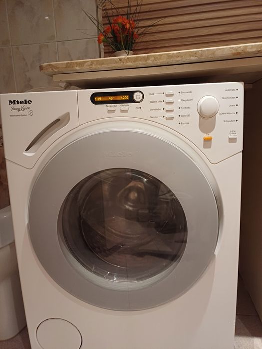 Пералня Miele 8кг пчелна пита