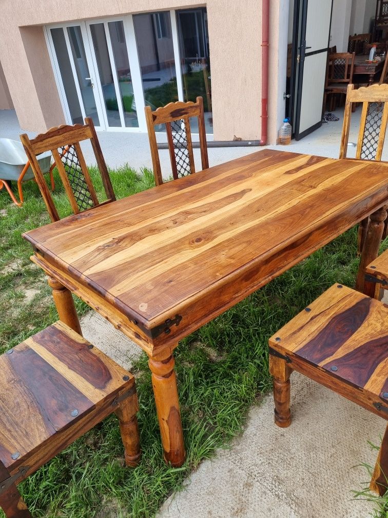 Vând masă cu 6 scaune din lemn masiv