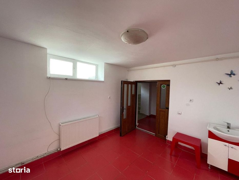 Spatiu Comercial zona centrala 38mp la demisolul unei case