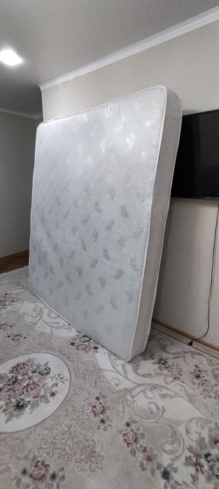 Матрас 180*200.       .