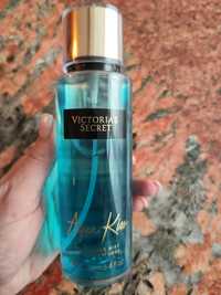 Aqua Kiss, Victoria's Secret