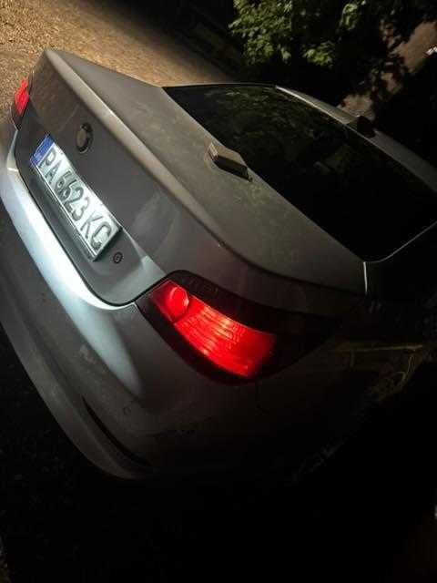Продавам е60 535