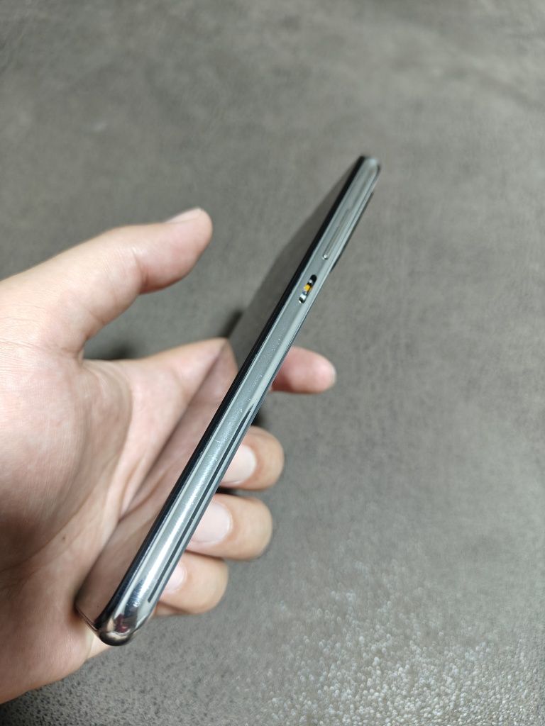 Redmi note 8 4/64 гб