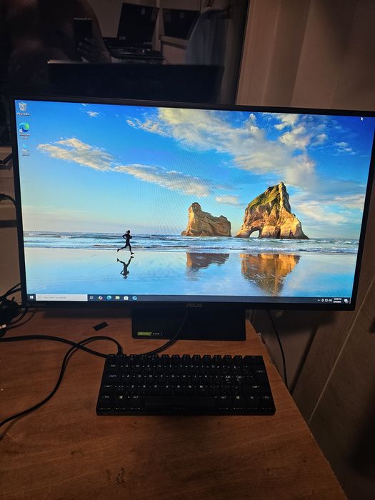 Monitor gaming Asus Rog 27" rata refresh 120hz timp răspuns 1ms