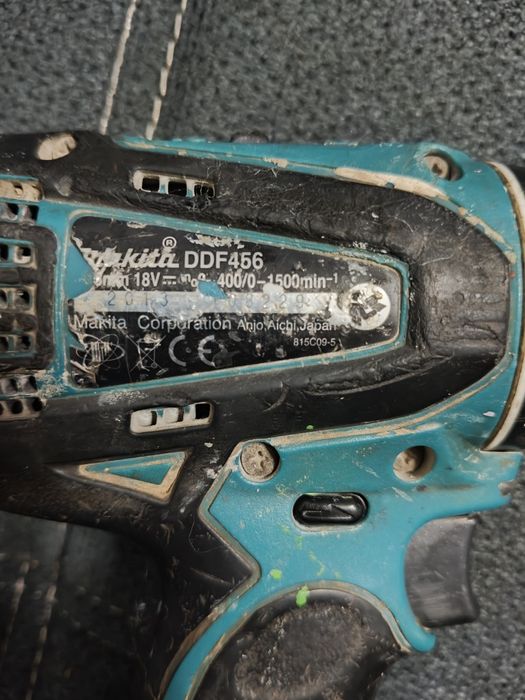 Vând bormașină Makita DDF456 originală