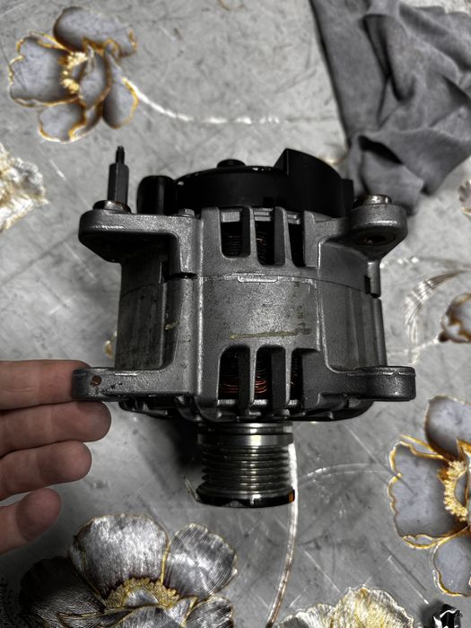 Alternator vw.skoda seat audi.cod:03l903023l.