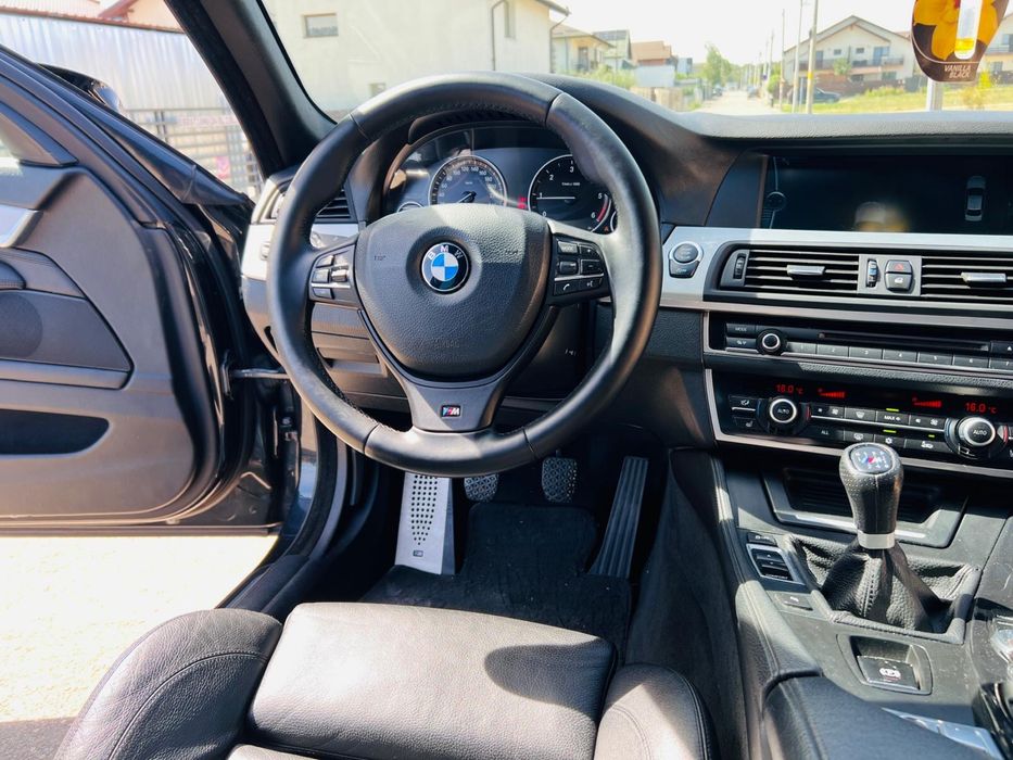 Vand BMW F 10  Pachet M