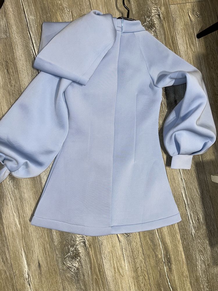 Rochie eleganta cu funda pe umar