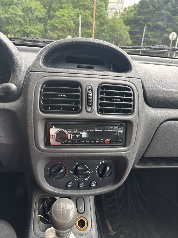 Renault clio 2 1,4i 75коня КЛИМА