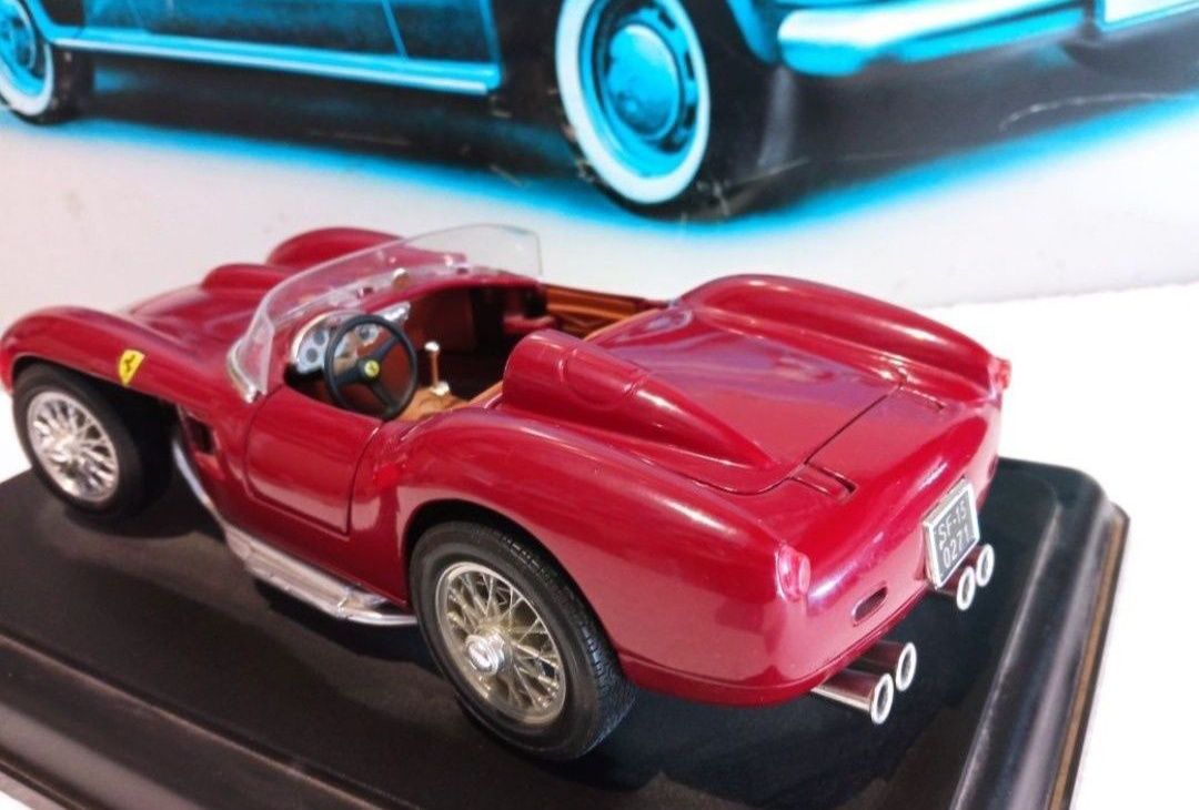 Ferrari 250 testa rossa 1957 macheta 1:18
Scara 1:18
Colecția Shell

P