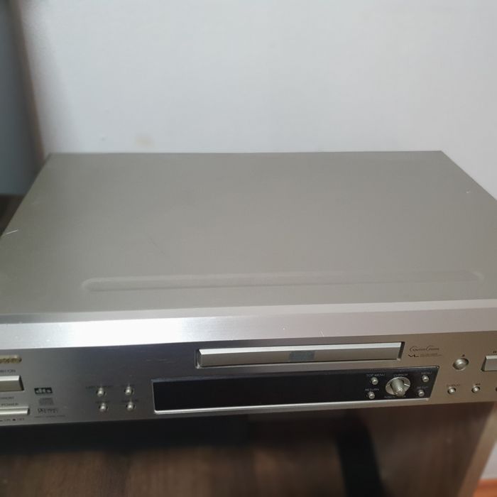 Vând tuner fm Akai și CD player onkio