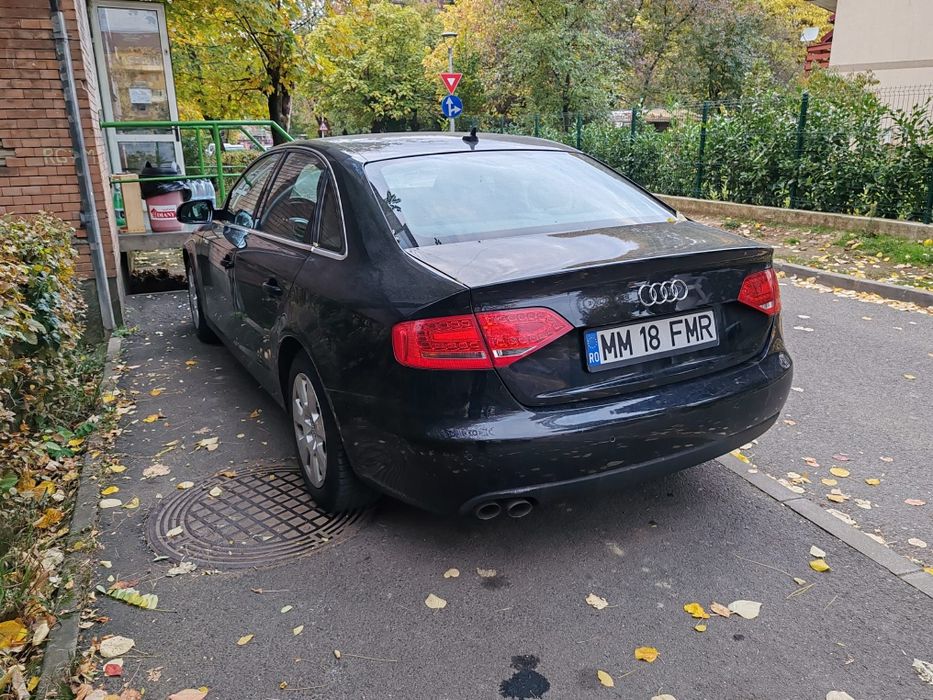 Vând Audi A4 b8 2.0d 2010