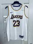 Maiou  LA Lakers LeBron James