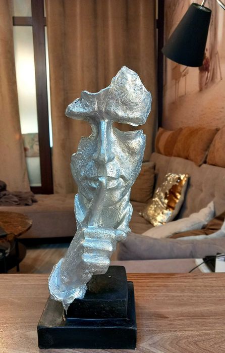 Модерна статуетка - човешка глава, резин, чисто нова