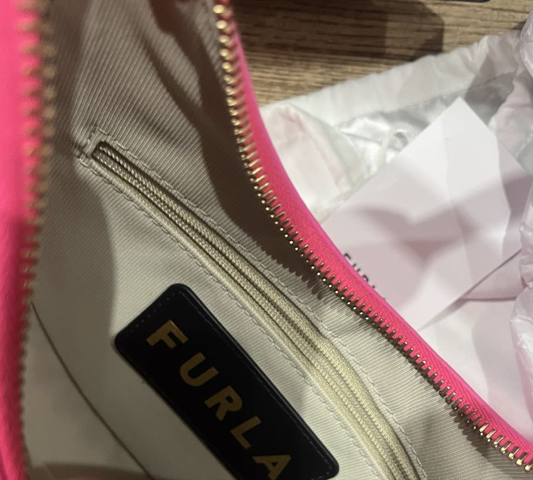 Нова оригинална FURLA