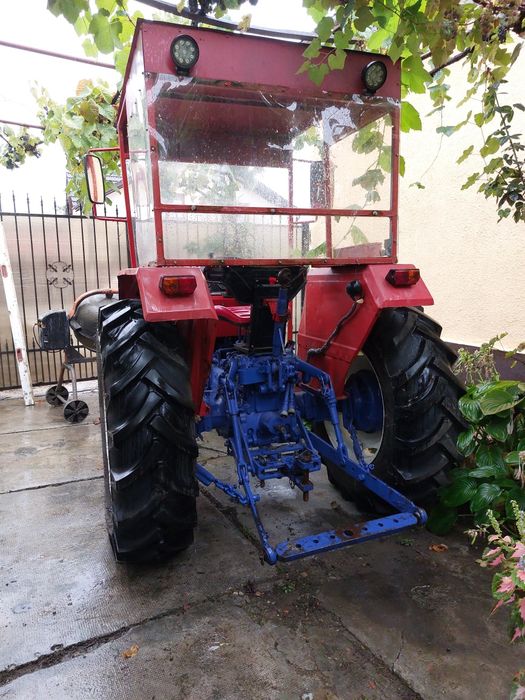 Vând tractor! UTB445