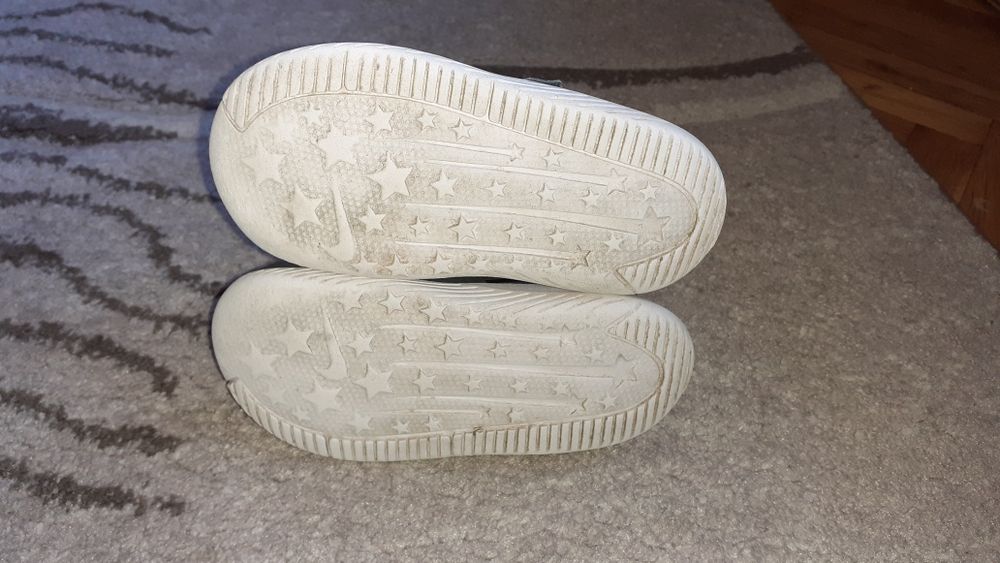 Маратонки Nike 25 номер