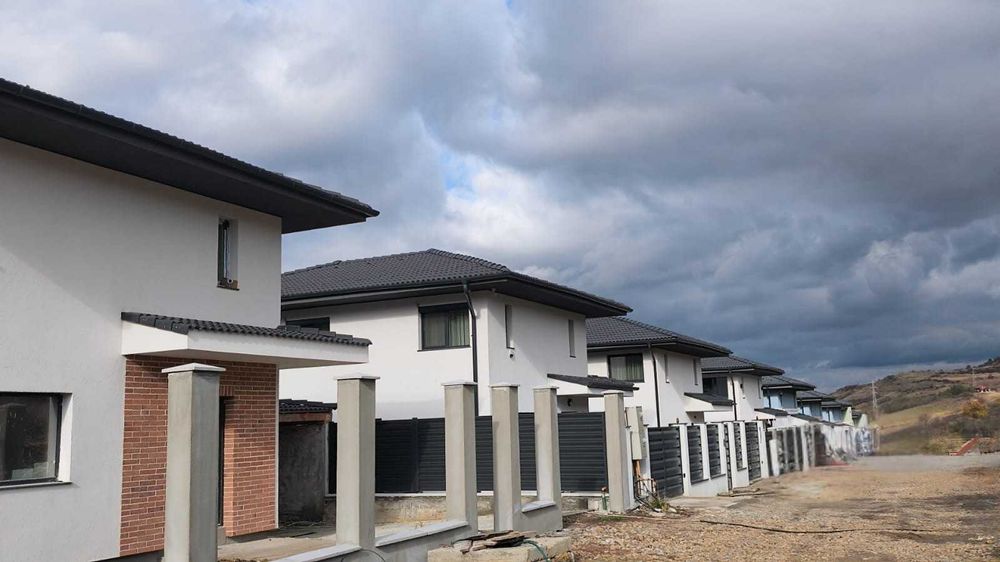 Casă individuală finisata 193mp, teren 583mp, garaj-BLACK FRIDAY