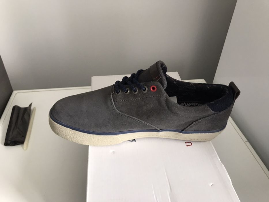 Tenisi barbat us polo mărimi disponibile 43-45-46