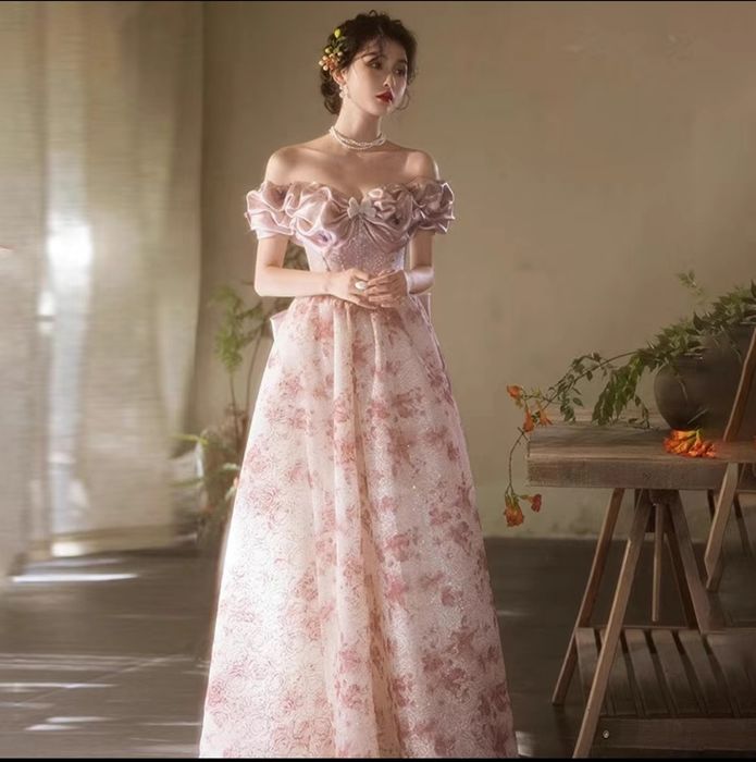 Розовое платье, которое делает образ безупречным