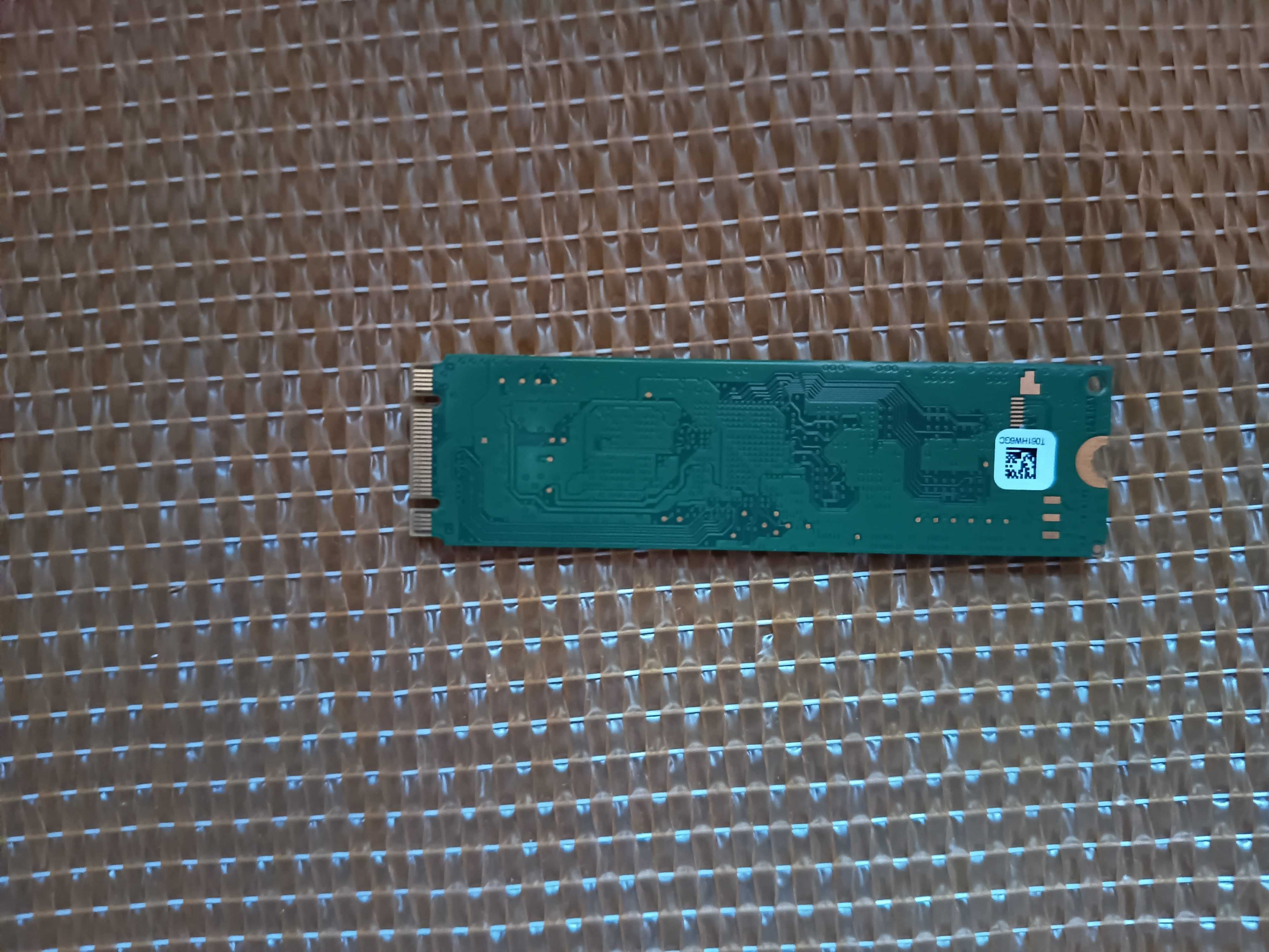 SSD Micron 1300, de 256gb  sata 3, pe M2, plus win 10 pro x64 pe el