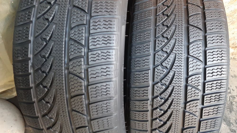 225/40r18 iarnă marca Petlas, GripMax preț 220 lei/buc