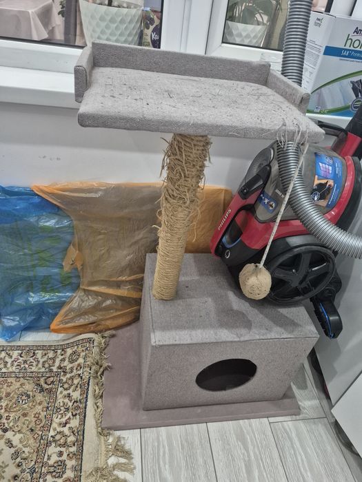 Продам кошачий дом когтеточка