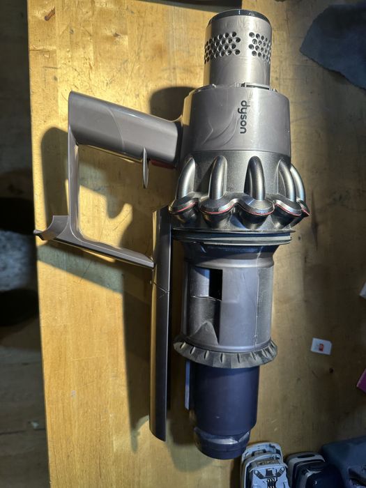 Aspirator dyson v11