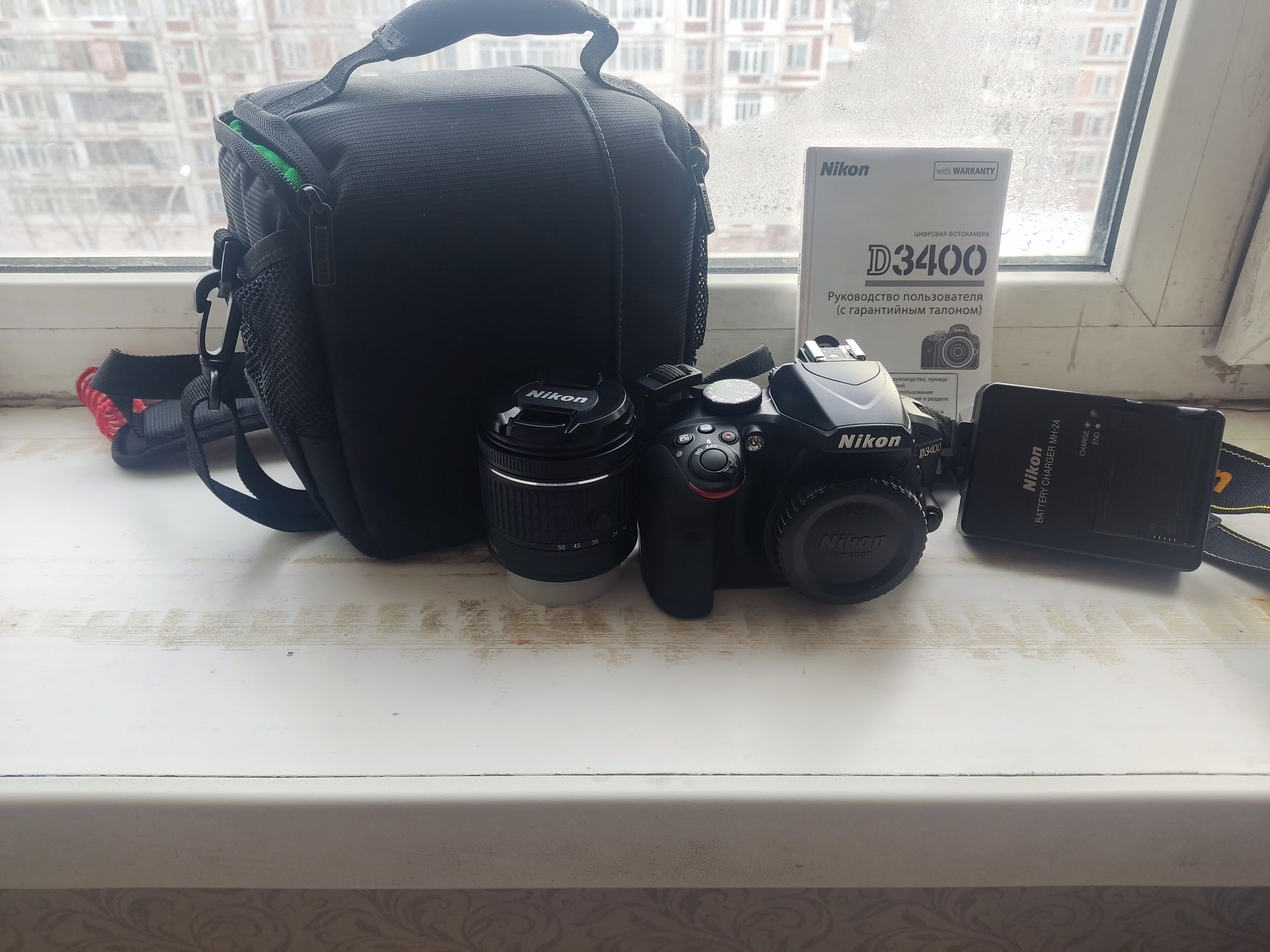 Продам профессиональный фотоаппарат Nikon D3400