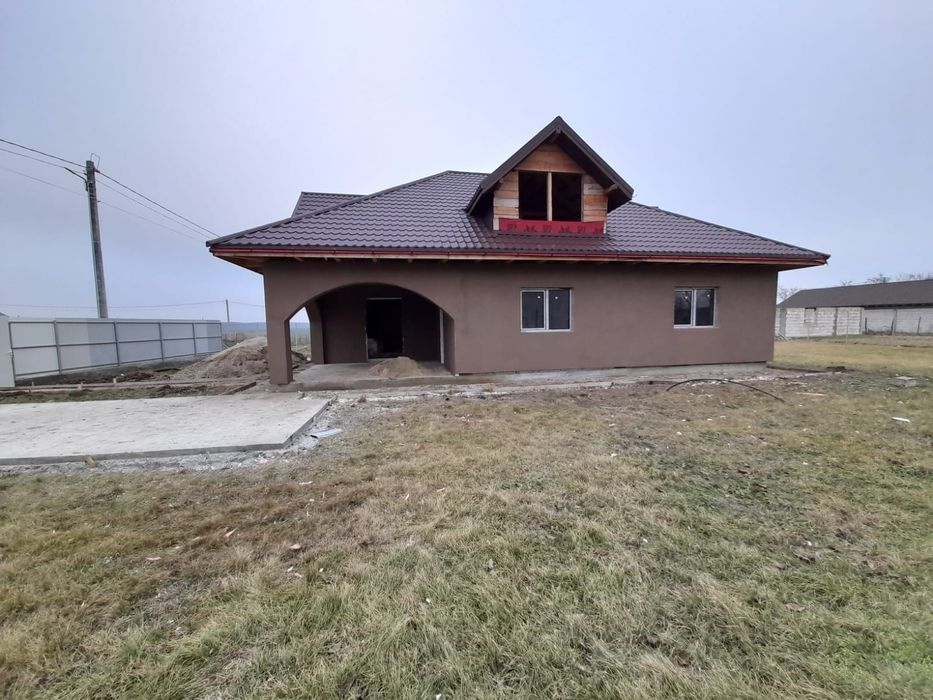 Vând casa în Sinesti Ialomița