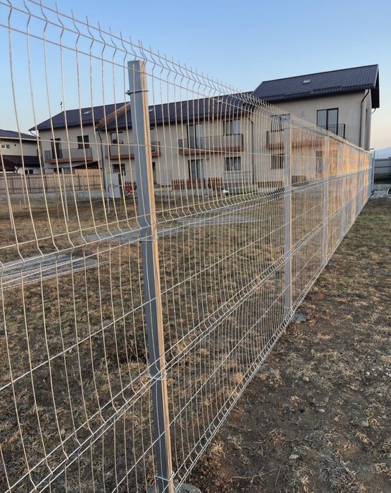 Vând garduri și porți la comanda clientului