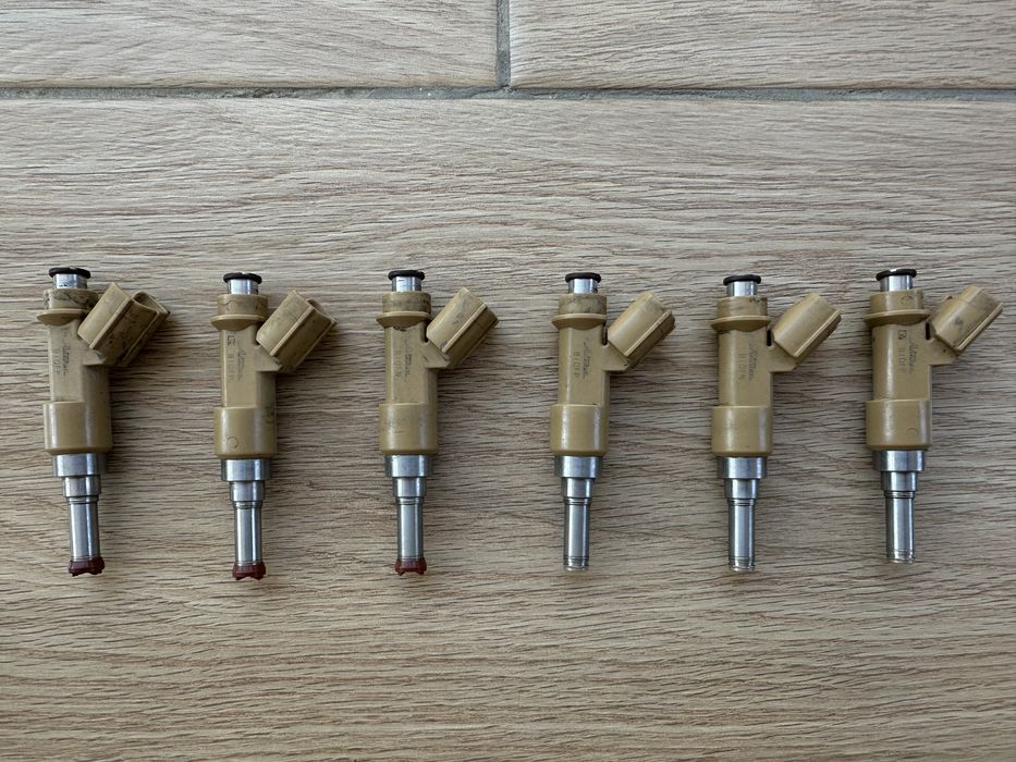 Комплект топливных форсунок на двигатель 1GR-FE