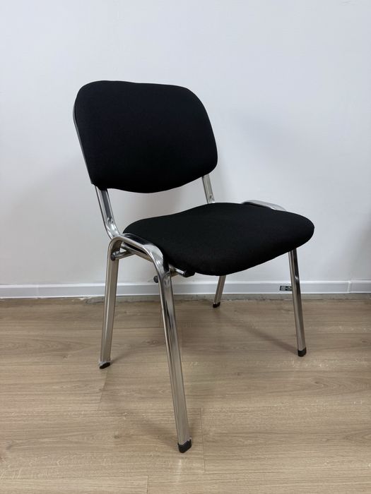 Офисные стулья и кресла  новые  оптом и в розницу. Организация продает